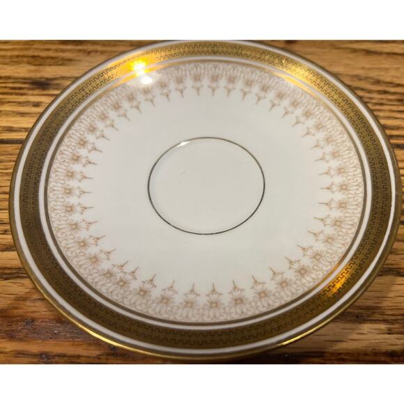 10 PIECE SET Imperial China GOLD Cream Soup Bouillon Cups +Saucers GREEN LION EX - Picture 3 of 9